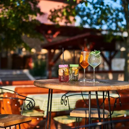 Szent Kristof Borbirtok Bed & Breakfast *